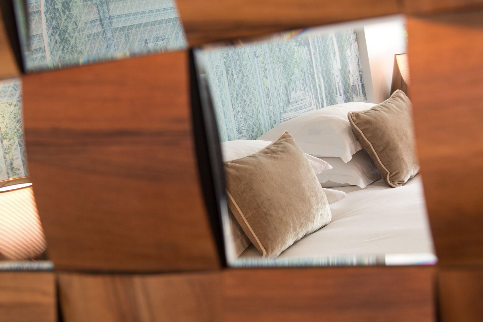 Celestins Spa Thermal & Hotel By Vy Resort Βισύ Εξωτερικό φωτογραφία A mirror