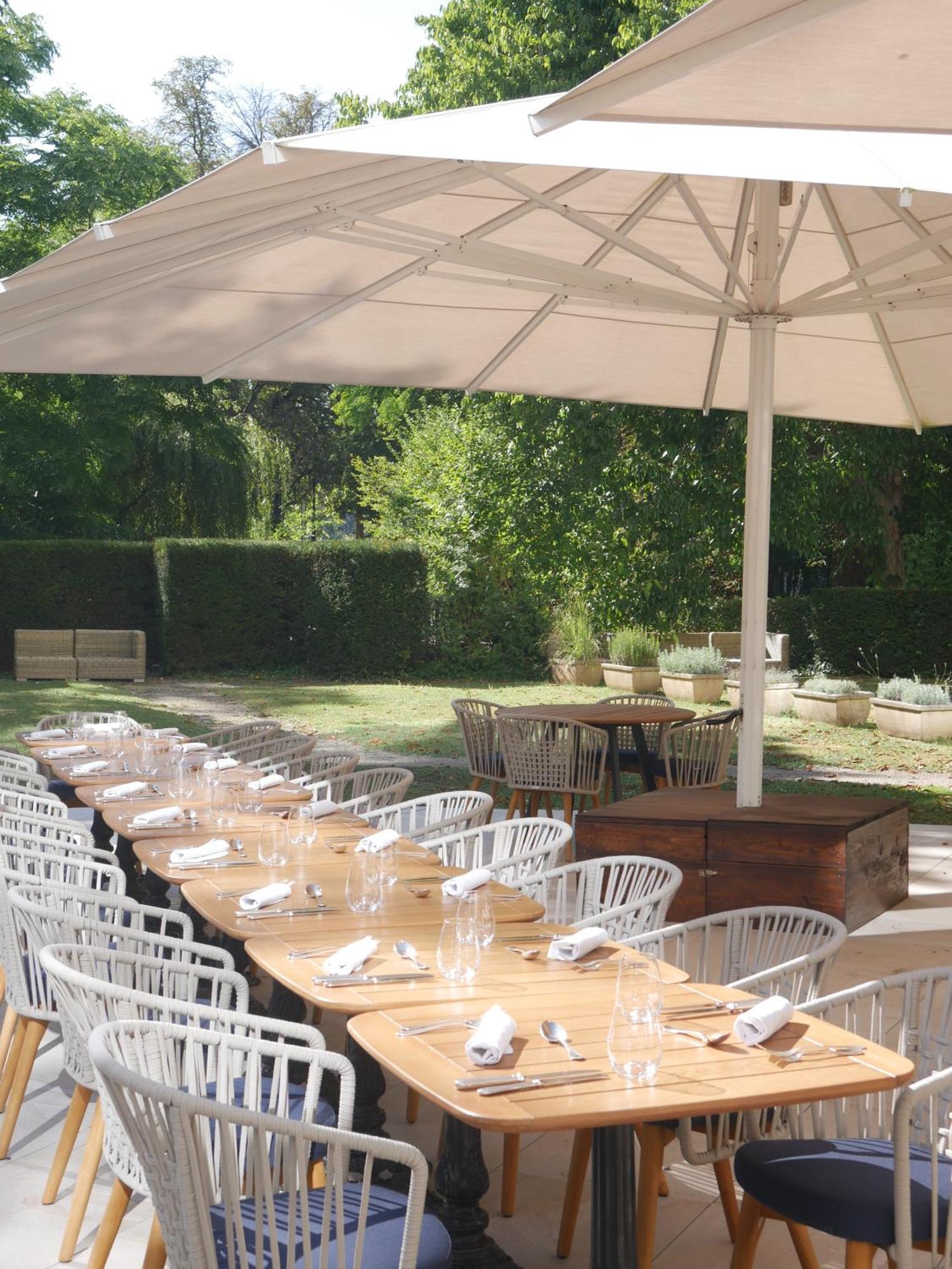 Celestins Spa Thermal & Hotel By Vy Resort Βισύ Εξωτερικό φωτογραφία The restaurant's garden