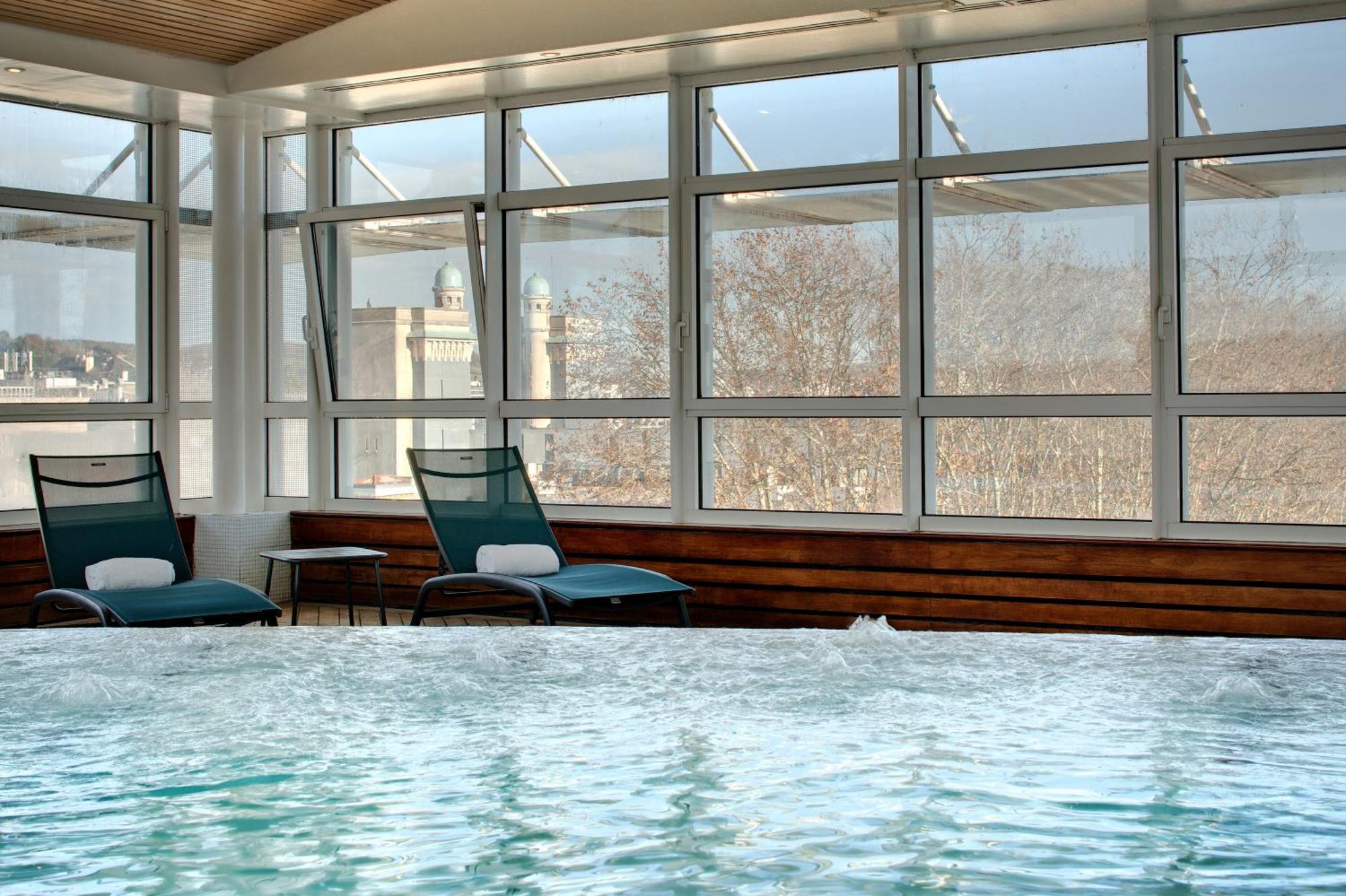 Celestins Spa Thermal & Hotel By Vy Resort Βισύ Εξωτερικό φωτογραφία The pool at the Westin