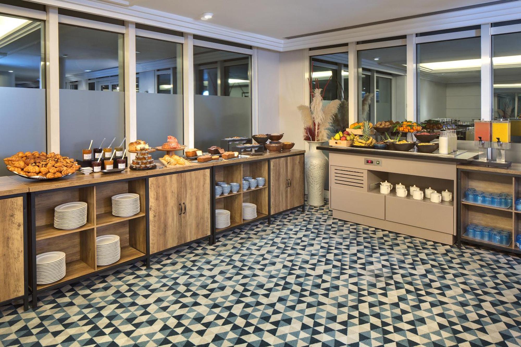 Celestins Spa Thermal & Hotel By Vy Resort Βισύ Εξωτερικό φωτογραφία The Club at Changi Airport