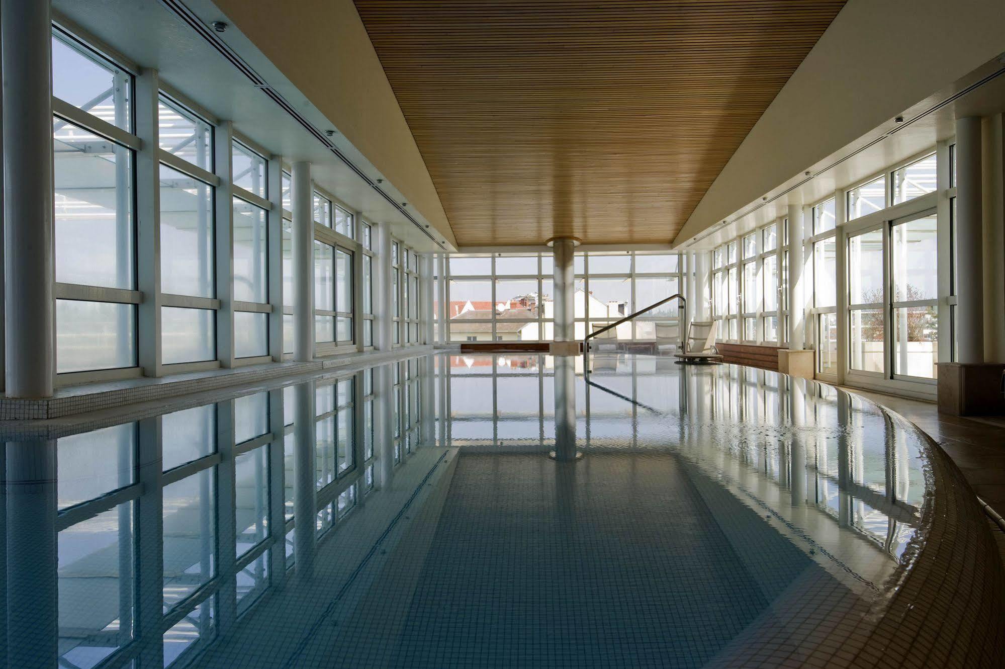 Celestins Spa Thermal & Hotel By Vy Resort Βισύ Εξωτερικό φωτογραφία Interior of the building